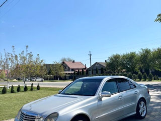 Mercedes E-Class foto 0
