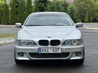 BMW 5 Series foto 2