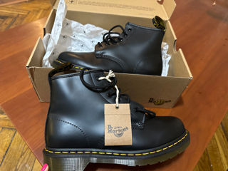 Vând Dr Martens 101 6 Eye Boots noi, originali, piele naturala foto 2