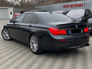 BMW 7 Series foto 3