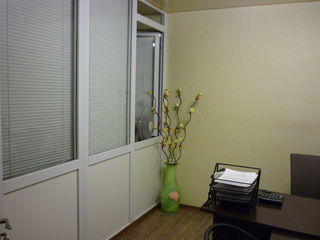 Продается современный офис с евроремонтом на I-м этаже в центре по ул.Октябрьской foto 4