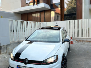 Volkswagen Golf foto 1