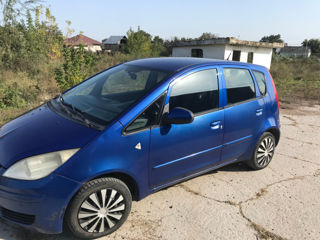 Mitsubishi Colt foto 2