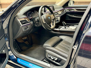 BMW 7 Series foto 7