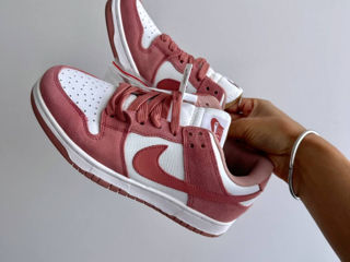 Nike SB Dunk Low Pink Suede