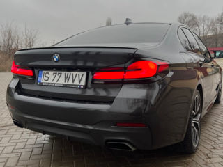 BMW 5 Series foto 3