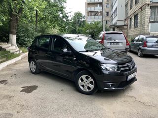 Dacia Sandero foto 2