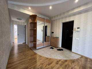 Apartament cu 2 camere, 93 m², Buiucani, Chișinău foto 5