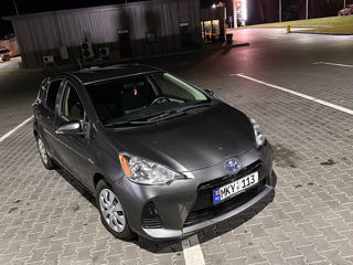 Toyota Prius c foto 5