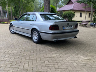 BMW 7 Series foto 8