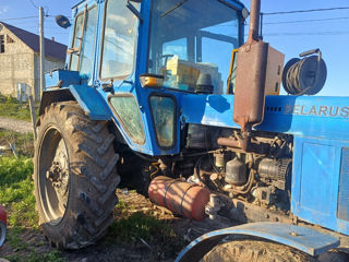 Tractor cu utilaj foto 1