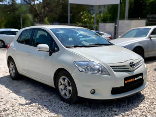 Toyota Auris foto 2