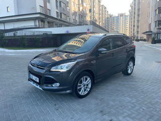 Ford Kuga foto 2