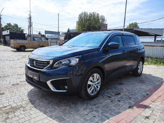 Peugeot 5008 foto 1