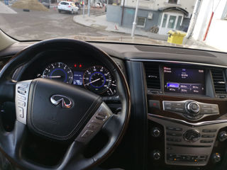 Infiniti QX80 foto 5