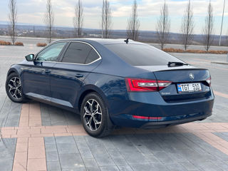 Skoda Superb foto 4