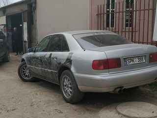 Audi A8 foto 4