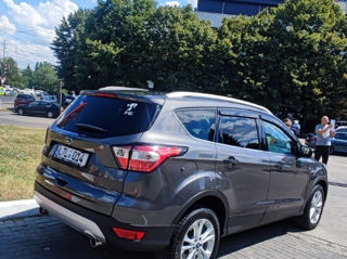 Ford Kuga foto 2