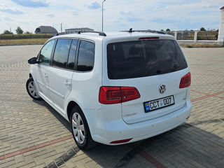 Volkswagen Touran foto 4