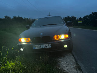 BMW 5 Series foto 7