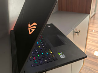 Asus ROG Strix SCAR 17 Gaming Laptop foto 10