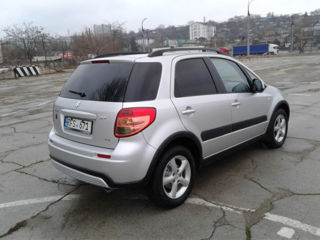 Suzuki SX4 foto 4