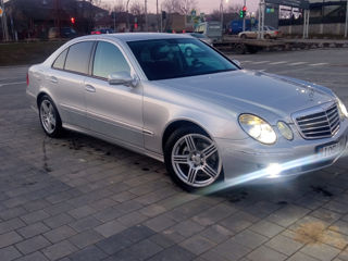 Mercedes E-Class foto 4