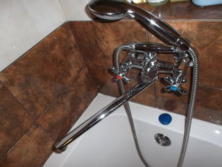 Instalarea robinete,boiler,veceuri,masini spalat,aragaze,tevi apeduct canalizare.Inlaturare scurgeri foto 4