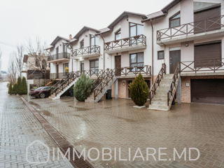 Townhouse cu 4 niveluri, or. Durlești