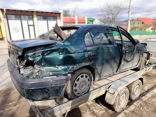 Piese Toyota Avensis 2001 1,8 benzin foto 2