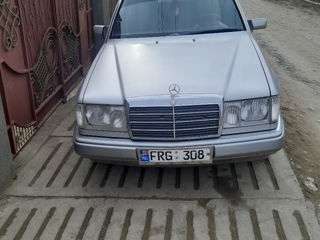 Mercedes Series (W124) foto 2