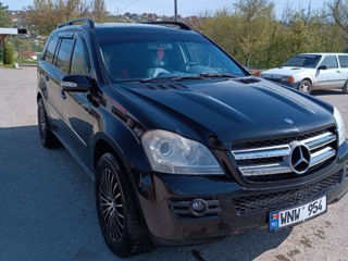 Mercedes GL-Class foto 1