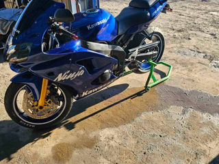 Kawasaki Zx6r foto 2