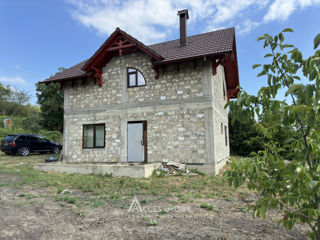 Vilă în 2 niveluri 144m2 + 7 ari! Ghidighici, IP Fântânilor, 3 camere + living. foto 3