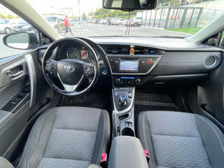 Toyota Auris foto 1