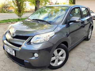 Toyota Urban Cruiser foto 4