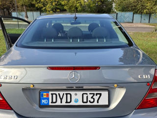 Mercedes E-Class foto 3