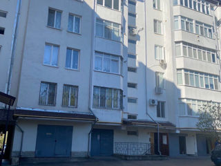Apartament cu 3 camere, 75 m², Buiucani, Chișinău foto 7