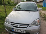 Suzuki Liana foto 3