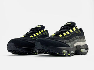 Nike Air Max 95 Black Neon foto 2