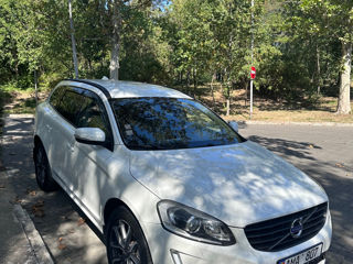 Volvo XC60 фото 2