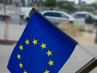 Stegulete Republica Moldova si Uniunea Europeana 22*14 cm cu baghet foto 6