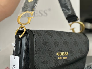 Guess foto 3