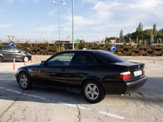 BMW 3 Series Coupe foto 2