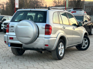 Toyota Rav 4 foto 4