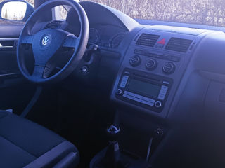 Volkswagen Touran foto 6