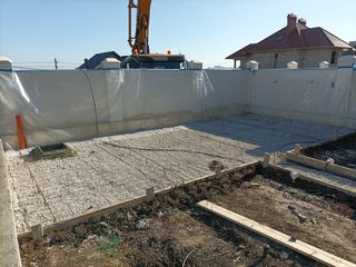 Turnam beton ,Săpăm pămînt ,scoatem steașca,demolam.. foto 9