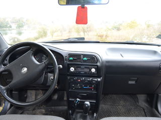 Nissan Sunny foto 7