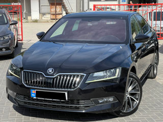 Skoda Superb foto 1