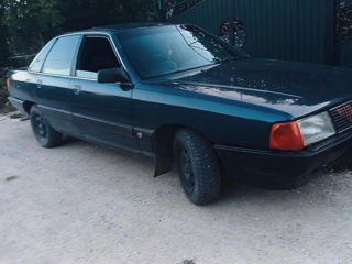 Audi 100 foto 1